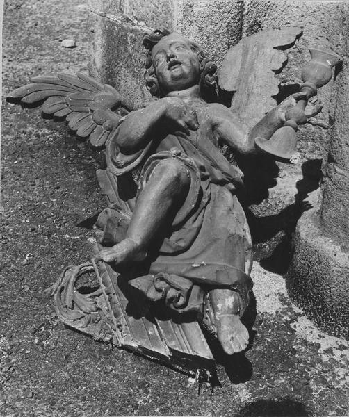 statue : ange adorateur (déposé) - © Ministère de la Culture (France), Médiathèque du patrimoine et de la photographie (objets mobiliers), tous droits résevés