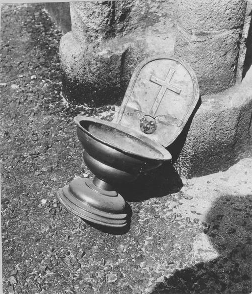 bénitier - © Ministère de la Culture (France), Médiathèque du patrimoine et de la photographie (objets mobiliers), tous droits résevés