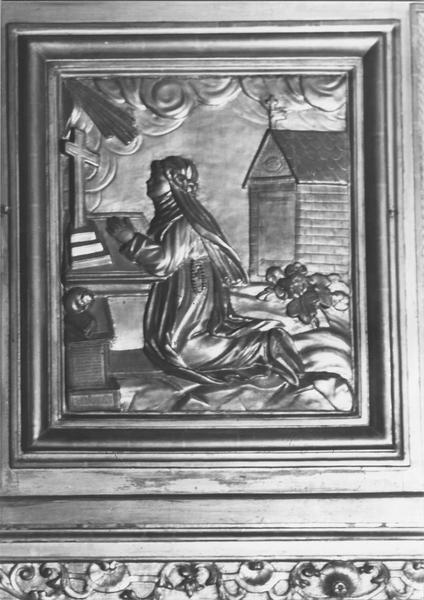 bas-relief : sainte Rose de Lima (pendant du bas-relief : Saint Dominique de part et d'autre du tabernacle)