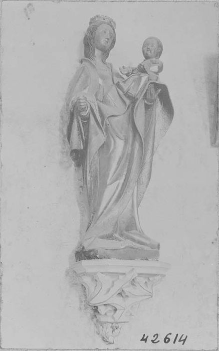 Statue : Vierge à l'Enfant