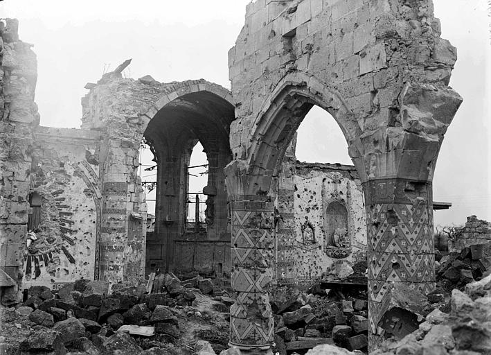 Ruines, restes de pans de mur