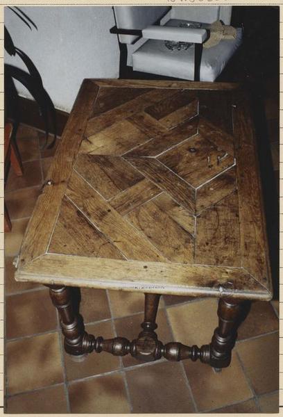 table - © Ministère de la Culture (France), Médiathèque du patrimoine et de la photographie (objets mobiliers), tous droits réservés