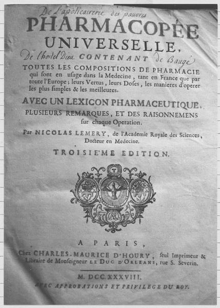 livre de pharmacie (III) - © Ministère de la Culture (France), Médiathèque du patrimoine et de la photographie (objets mobiliers), tous droits réservés