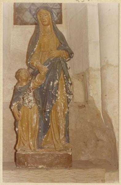 statue : Sainte Anne et la Vierge enfant