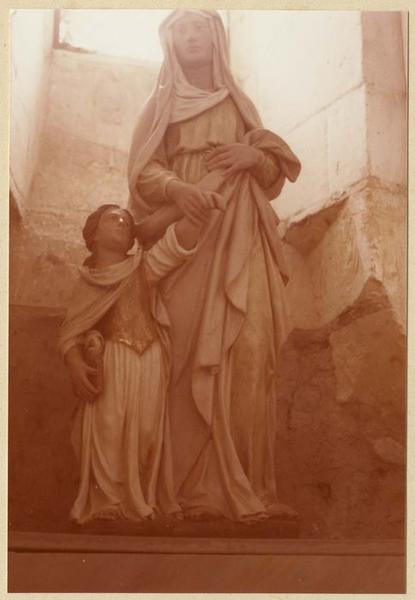 statue : Sainte Anne et la Vierge enfant