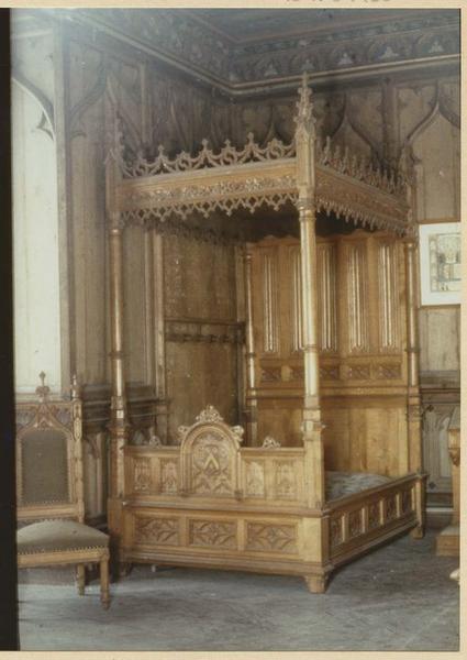 chambre de Monseigneur de Dreux-Brézé ; lit