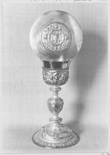 calice, patène - © Ministère de la Culture (France), Médiathèque du patrimoine et de la photographie (objets mobiliers), tous droits réservés