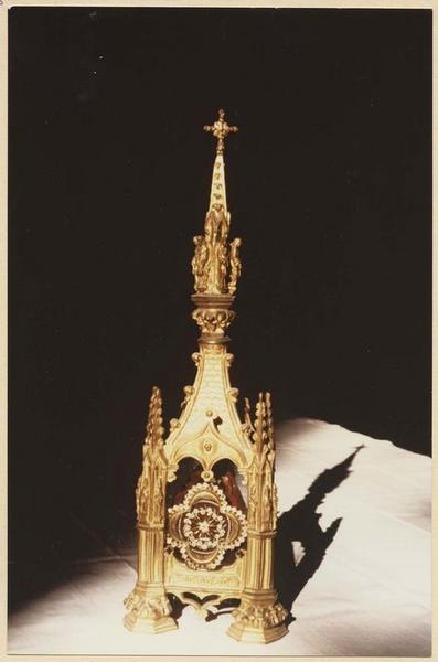 reliquaire de sainte Anne - © Ministère de la Culture (France), Médiathèque du patrimoine et de la photographie (objets mobiliers), tous droits réservés