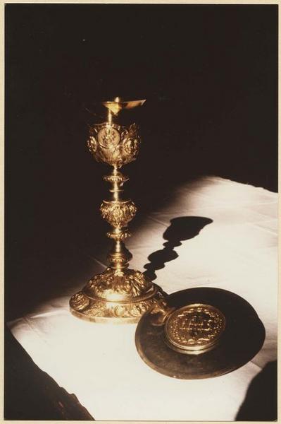 calice, patène - © Ministère de la Culture (France), Médiathèque du patrimoine et de la photographie (objets mobiliers), tous droits réservés