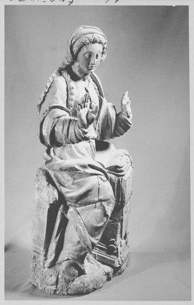 statue : Vierge de l'Annonciation, de trois quarts