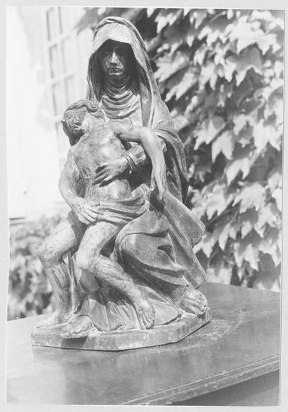 statue : Vierge de Pitié - © Ministère de la Culture (France), Médiathèque du patrimoine et de la photographie (objets mobiliers), tous droits réservés