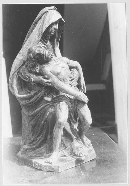 statue : Vierge de Pitié - © Ministère de la Culture (France), Médiathèque du patrimoine et de la photographie (objets mobiliers), tous droits réservés