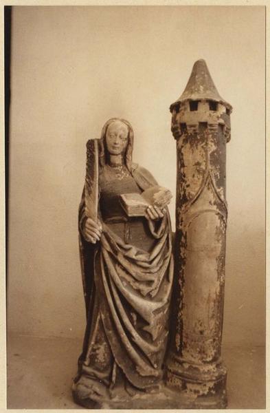 statue : Sainte Barbe