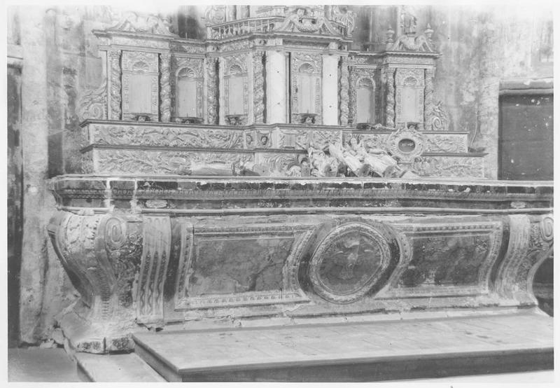 retable, tabernacle, vue de trois quarts