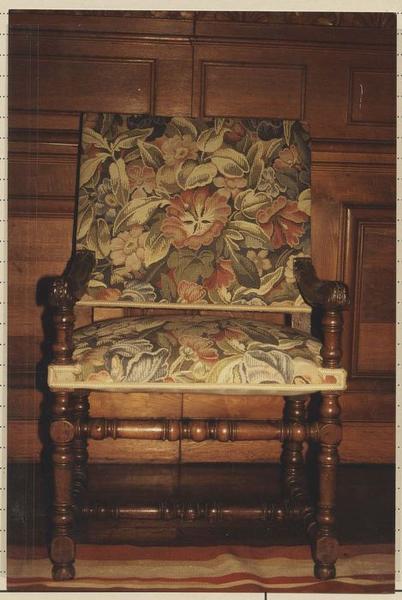 fauteuil - © Ministère de la Culture (France), Médiathèque du patrimoine et de la photographie (objets mobiliers), tous droits réservés