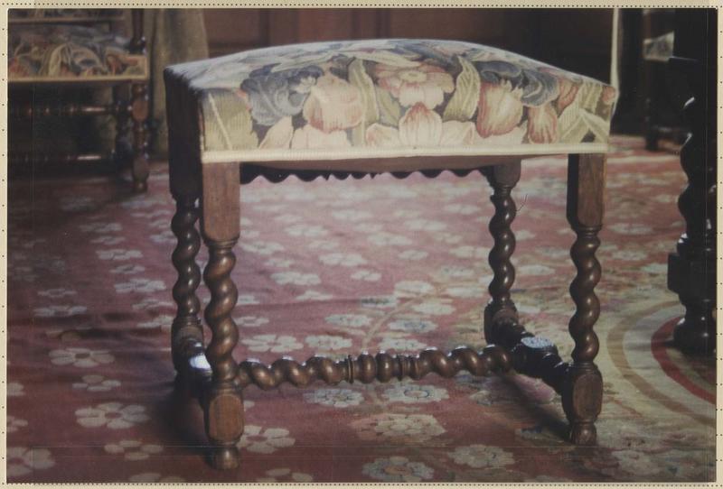 tabouret - © Ministère de la Culture (France), Médiathèque du patrimoine et de la photographie (objets mobiliers), tous droits réservés