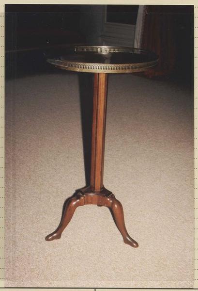 table en guéridon - © Ministère de la Culture (France), Médiathèque du patrimoine et de la photographie (objets mobiliers), tous droits réservés