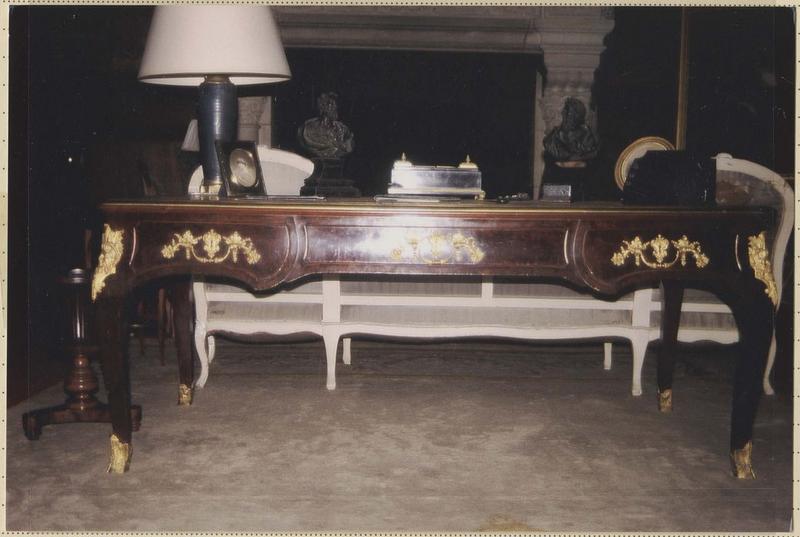 bureau, style Louis XV - © Ministère de la Culture (France), Médiathèque du patrimoine et de la photographie (objets mobiliers), tous droits réservés