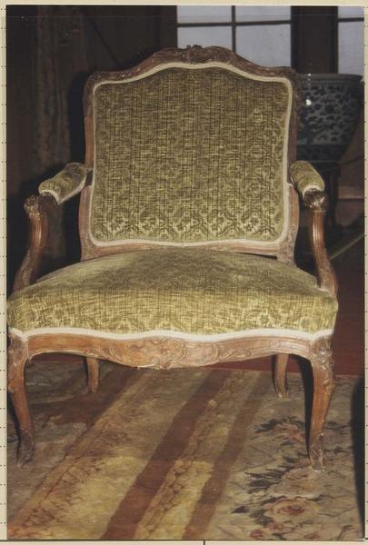 fauteuil, style Louis XV - © Ministère de la Culture (France), Médiathèque du patrimoine et de la photographie (objets mobiliers), tous droits réservés