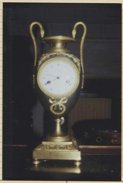 pendule - © Ministère de la Culture (France), Médiathèque du patrimoine et de la photographie (objets mobiliers), tous droits réservés