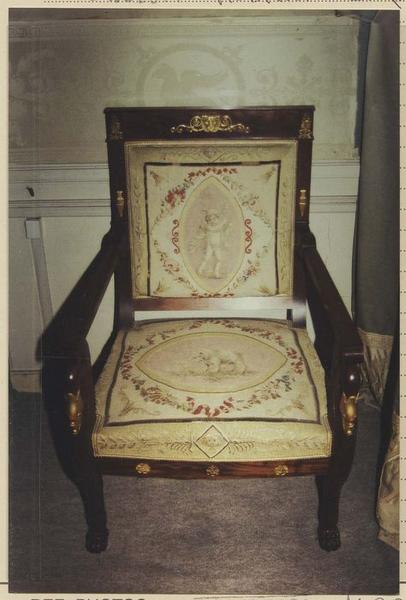 fauteuil - © Ministère de la Culture (France), Médiathèque du patrimoine et de la photographie (objets mobiliers), tous droits réservés