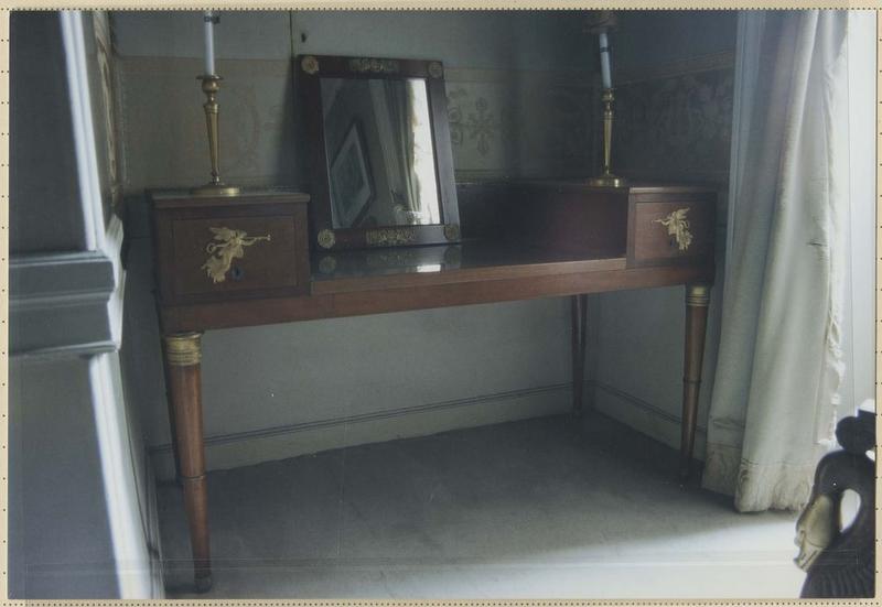 toilette (coiffeuse) - © Ministère de la Culture (France), Médiathèque du patrimoine et de la photographie (objets mobiliers), tous droits réservés