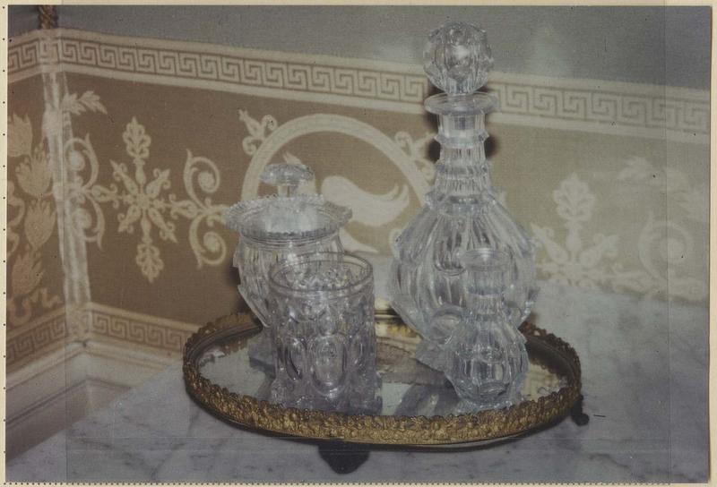 corbeille de table, 2 verres, drageoir (bonbonnière) - © Ministère de la Culture (France), Médiathèque du patrimoine et de la photographie (objets mobiliers), tous droits réservés