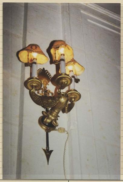 luminaire d'applique - © Ministère de la Culture (France), Médiathèque du patrimoine et de la photographie (objets mobiliers), tous droits réservés