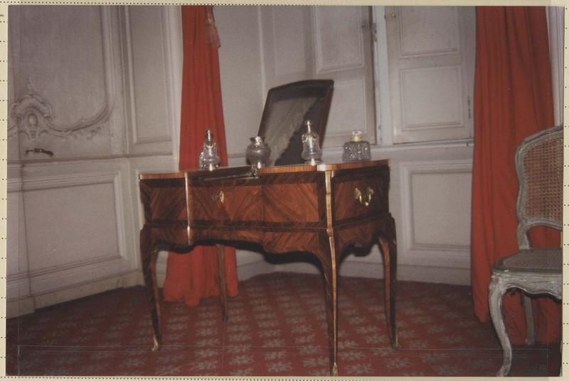 toilette (coiffeuse) - © Ministère de la Culture (France), Médiathèque du patrimoine et de la photographie (objets mobiliers), tous droits réservés