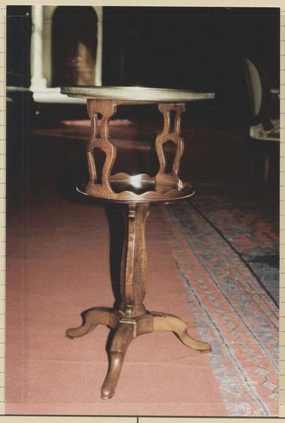 table en guéridon - © Ministère de la Culture (France), Médiathèque du patrimoine et de la photographie (objets mobiliers), tous droits réservés