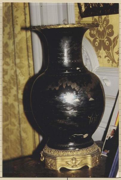 vase décoratif chinois - © Ministère de la Culture (France), Médiathèque du patrimoine et de la photographie (objets mobiliers), tous droits réservés