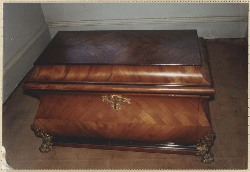 coffre - © Ministère de la Culture (France), Médiathèque du patrimoine et de la photographie (objets mobiliers), tous droits réservés