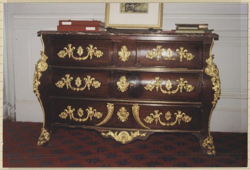commode tombeau - © Ministère de la Culture (France), Médiathèque du patrimoine et de la photographie (objets mobiliers), tous droits réservés