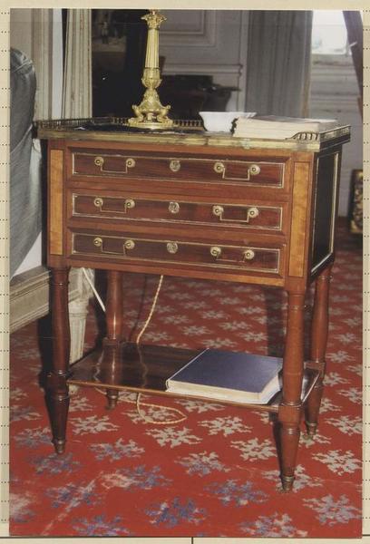 table - © Ministère de la Culture (France), Médiathèque du patrimoine et de la photographie (objets mobiliers), tous droits réservés