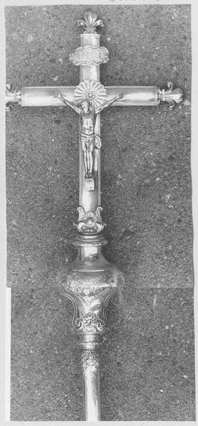 croix de procession - © Ministère de la Culture (France), Médiathèque du patrimoine et de la photographie (objets mobiliers), tous droits réservés