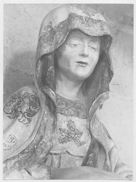 Statue : Vierge de Pitié, détail du visage