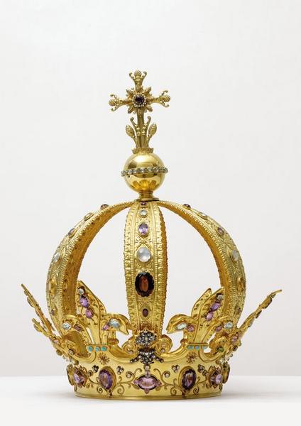 couronne de la Vierge - © Ministère de la culture (France), Médiathèque du patrimoine et de la photographie, tous droits réservés ; Conseil général de Maine-et-Loire