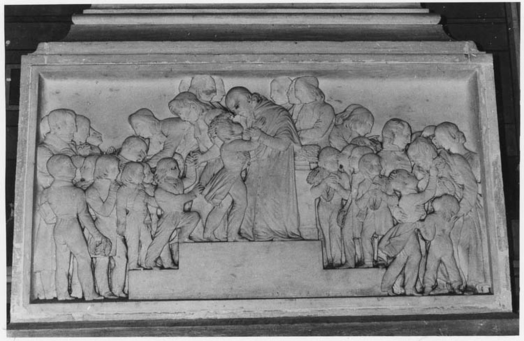 bas-relief, tombeau du coeur de Monseigneur Mongazon