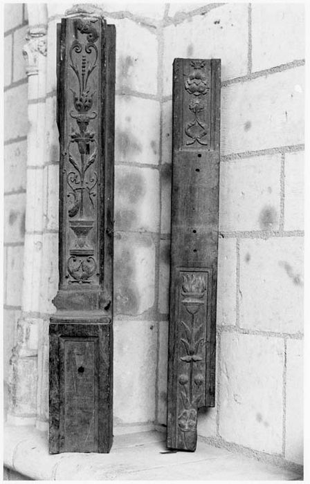 deux pilastres provenant de l'ancien orgue de la cathédrale