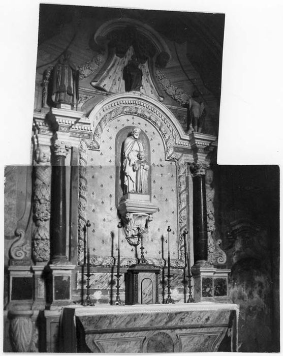 retable de Saint-Jean-Baptiste et quatre statues : Saint Jean-Baptiste, Saint Joseph et l'Enfant Jésus, Saint Eutrope (ou Saint Aignan ?) et Saint Fiacre