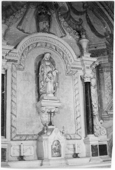 retable de la Vierge : autel, tabernacle et deux statues : Vierge et Vierge à l'Enfant