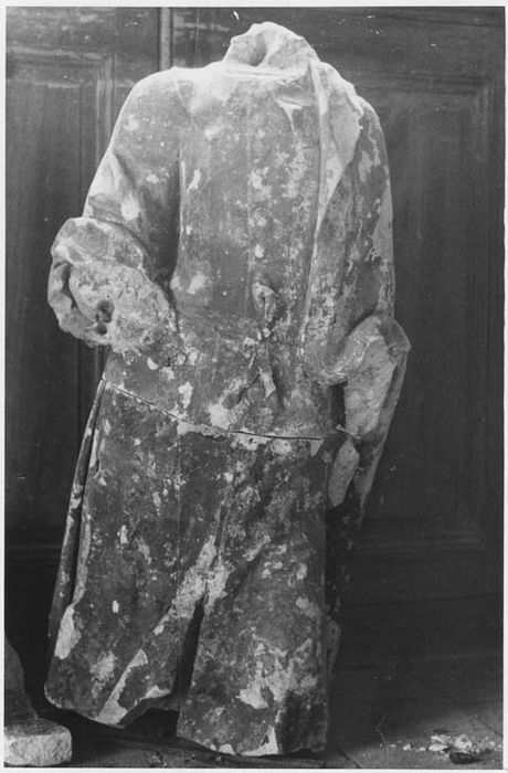 Fragment de statue : Homme