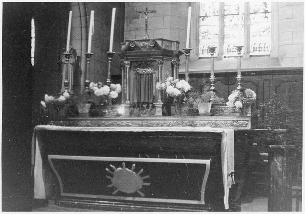 stalles et lambris de revêtement (boiseries), autel, tabernacle, six flambeau - © Ministère de la Culture (France), Médiathèque du patrimoine et de la photographie, diffusion GrandPalaisRmn Photo