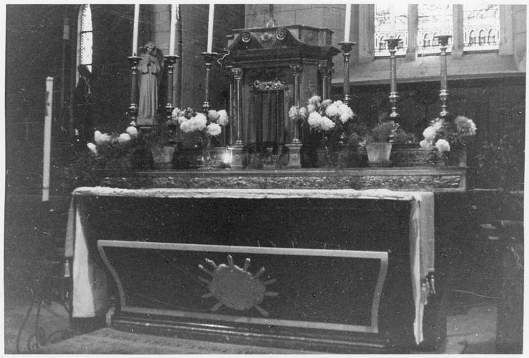 stalles et lambris de revêtement (boiseries), autel, tabernacle, six flambeau - © Ministère de la Culture (France), Médiathèque du patrimoine et de la photographie, diffusion GrandPalaisRmn Photo