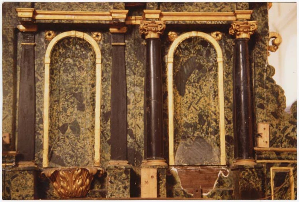 détail, autel, gradins d'autel et exposition - © Ministère de la Culture (France), Médiathèque du patrimoine et de la photographie, diffusion GrandPalaisRmn Photo