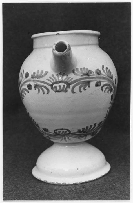 pots à pharmacie (chevrette) - © Ministère de la Culture (France), Médiathèque du patrimoine et de la photographie, diffusion GrandPalaisRmn Photo