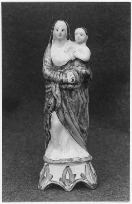 statue (statuette) : Vierge à l'Enfant - © Ministère de la Culture (France), Médiathèque du patrimoine et de la photographie, diffusion GrandPalaisRmn Photo