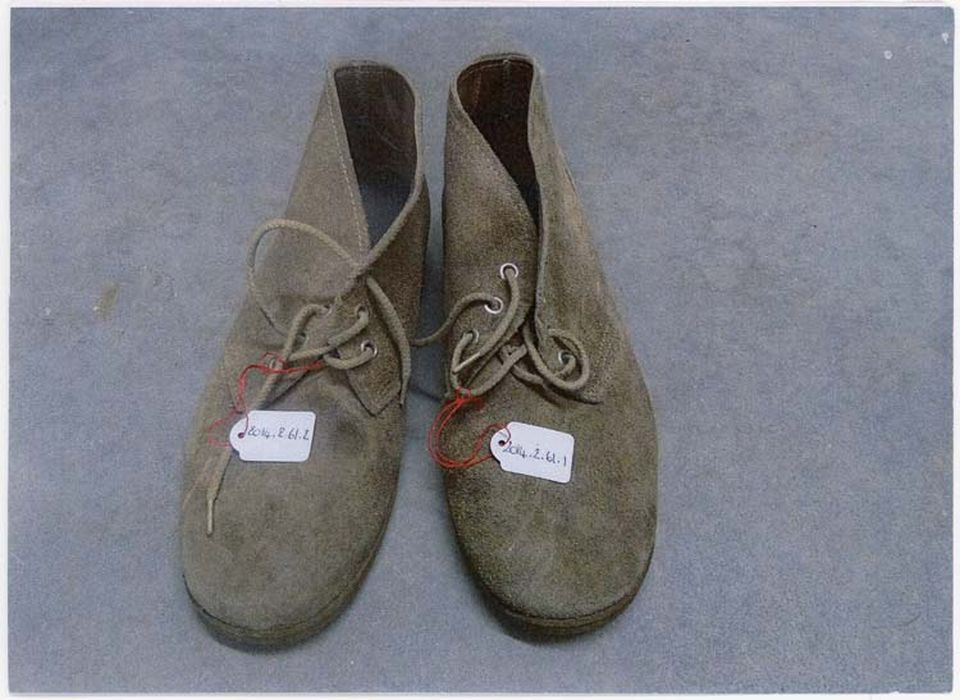 paire de chaussures, (photocopie numérisée)