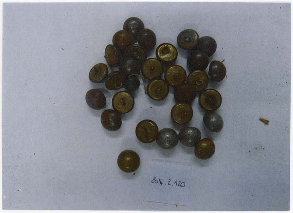 boutons de vêtement, (photocopie numérisée)