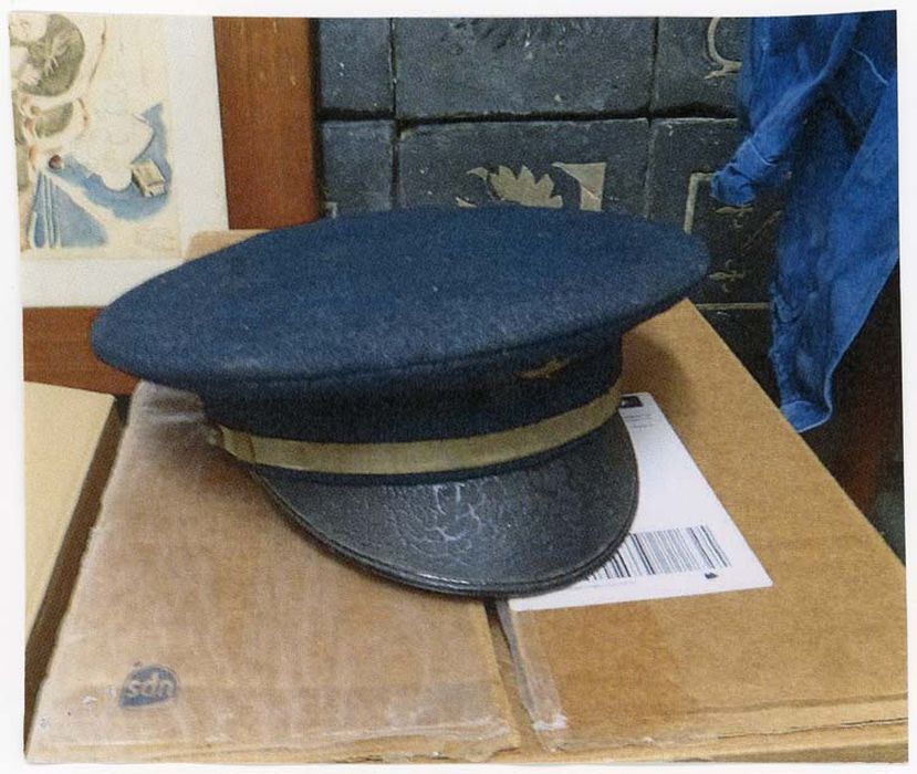 chapeau (casquette de gardien), (photocopie numérisée)